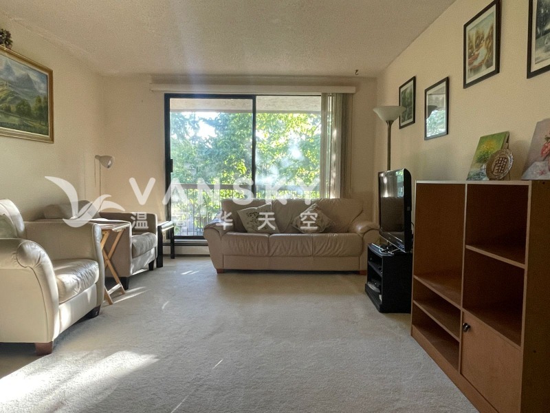 250925115440_Living room.jpeg